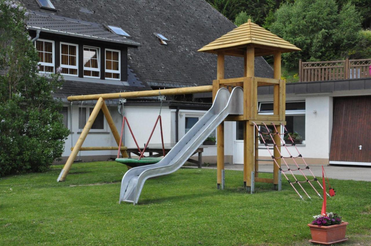 Hotel Zum Loewen - Unteres Wirtshaus Titisee-Neustadt Buitenkant foto